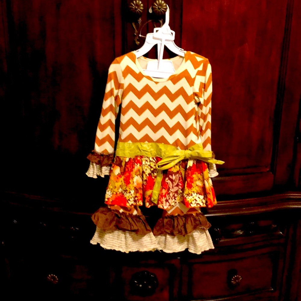 Giggle Moon Fall Outfit